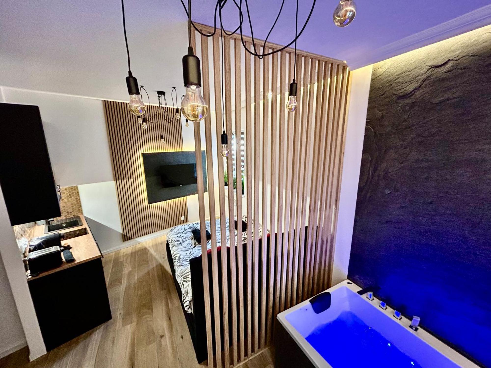 Apartment Ocean Black Jacuzzi Krakau