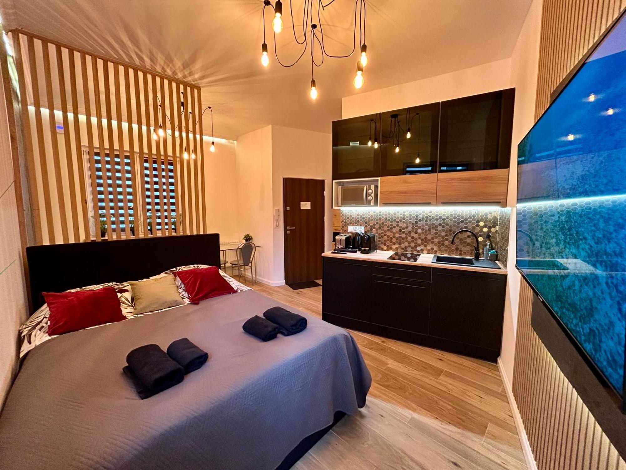 Apartment Ocean Black Jacuzzi
